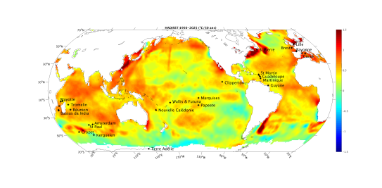 Répartition géographique des sites référencés. La palette de couleur représente la tendance linéaire en température de surface sur la période&nbsp;1950-2025, en °C par 50&nbsp;ans