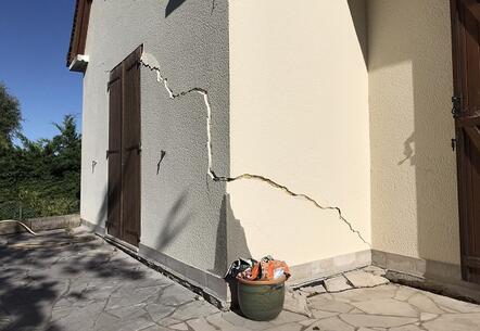 Fissures sur une maison